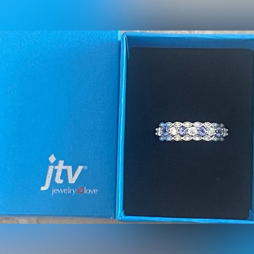 Gorgeous JTV 925 Sterling Silver and Tanzanite Ring. 8.5 NEW NWT! Perfect GIFT!